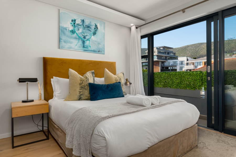 2 Bedroom Property for Sale in Sea Point Western Cape